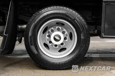Zdjęcie 51 z 57 samochodu: 2017 CHEVROLET SILVERADO K3500 VIN:1GB4KYCY0HF117778 - miniatura