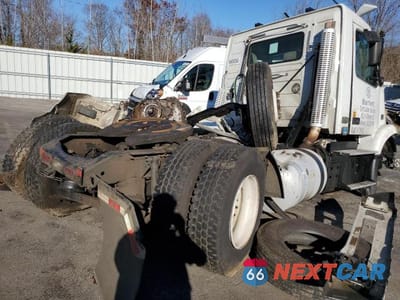 Zdjęcie 6 z 10 samochodu: 2018 VOLVO VN VNM VIN:4V4M39DF6JN885261 - miniatura