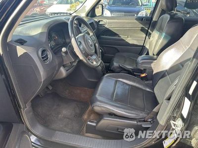 Piąte zdjęcie samochodu w środku: 2014 JEEP PATRIOT LATITUDE VIN:1C4NJPFA8ED821472 - miniatura