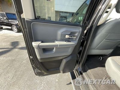 Zdjęcie 10 z 16 samochodu: 2017 RAM 1500 SLT VIN:1C6RR6GG4HS650816 - miniatura