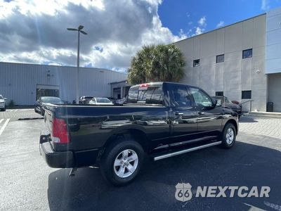 Piąte zdjęcie samochodu w środku: 2017 RAM 1500 SLT VIN:1C6RR6GG4HS650816 - miniatura