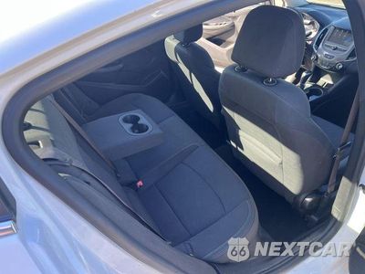 Zdjęcie 9 z 10 samochodu: 2017 CHEVROLET CRUZE LT VIN:1G1BE5SM7H7184498 - miniatura