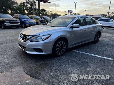 Trzecie zdjęcie samochodu z tyłu: 2018 NISSAN ALTIMA 2.5 VIN:1N4AL3AP9JC202978 - miniatura