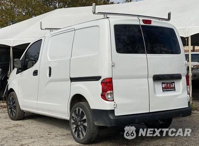 Czwarte zdjęcie samochodu z boku: 2014 NISSAN NV200 2.5S VIN:3N6CM0KN0EK692185 - miniatura
