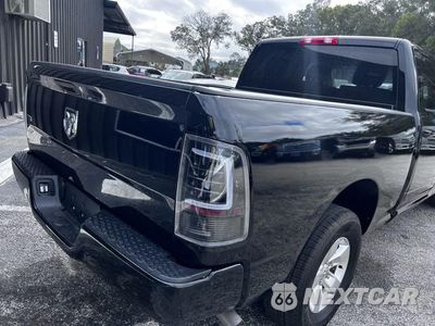 Zdjęcie 11 z 25 samochodu: 2021 RAM 1500 CLASSIC SLT VIN:1C6RR6TT1MS516133 - miniatura
