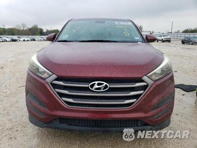 Piąte zdjęcie samochodu w środku: 2016 HYUNDAI TUCSON SE VIN:KM8J23A40GU216723 - miniatura