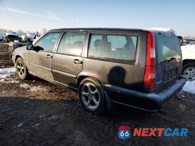 Drugie zdjęcie samochodu z przodu: 1998 VOLVO V70 GLT VIN:YV1LW5646W2458345 - miniatura