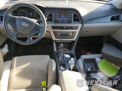 Zdjęcie 8 z 12 samochodu: 2015 HYUNDAI SONATA SPORT VIN:5NPE34AF9FH095323 - miniatura