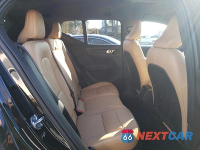 Zdjęcie 11 z 13 samochodu: 2019 VOLVO XC40 T5 MOMENTUM VIN:YV4162XZ9K2007925 - miniatura
