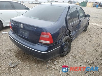 Trzecie zdjęcie samochodu z tyłu: 2004 VOLKSWAGEN JETTA GL VIN:3VWRA69M94M135667 - miniatura