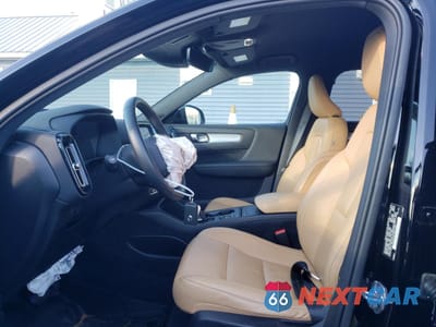 Zdjęcie 7 z 13 samochodu: 2019 VOLVO XC40 T5 MOMENTUM VIN:YV4162XZ9K2007925 - miniatura