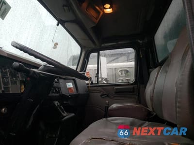 Zdjęcie 7 z 12 samochodu: 2000 INTERNATIONAL 4000 4700 VIN:1HTSCAAM5YH227028 - miniatura