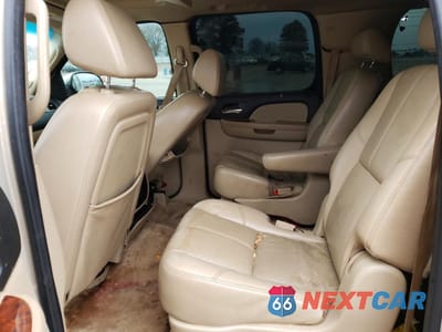 Zdjęcie 11 z 13 samochodu: 2008 CHEVROLET SUBURBAN C1500 LS VIN:3GNFC16018G176519 - miniatura