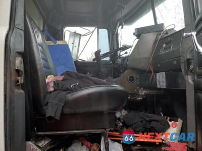 Zdjęcie 6 z 10 samochodu: 1994 MACK 600 RD600 VIN:1M2P267Y7RM018701 - miniatura