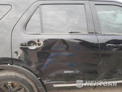 Zdjęcie 10 z 12 samochodu: 2017 FORD EXPLORER XLT VIN:1FM5K7D84HGE01896 - miniatura