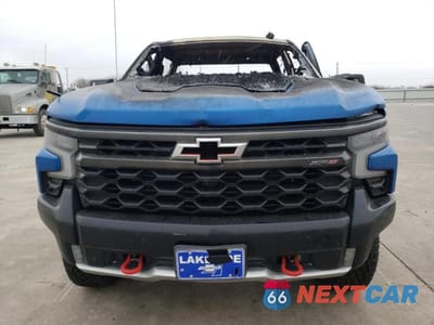 Piąte zdjęcie samochodu w środku: 2023 CHEVROLET SILVERADO K1500 ZR2 VIN:3GCUDHEL7PG101355 - miniatura