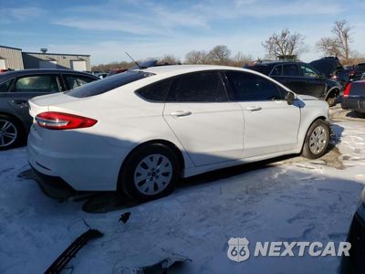Trzecie zdjęcie samochodu z tyłu: 2019 FORD FUSION S VIN:3FA6P0G77KR213402 - miniatura