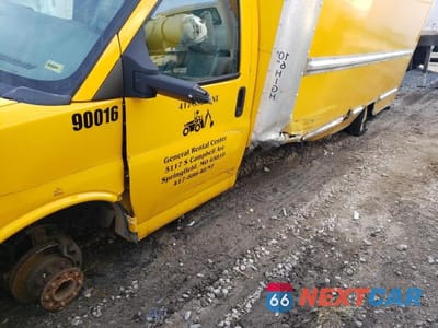 Zdjęcie 9 z 10 samochodu: 2014 GMC SAVANA CUTAWAY G3500 VIN:1GD374CG9E1907643 - miniatura