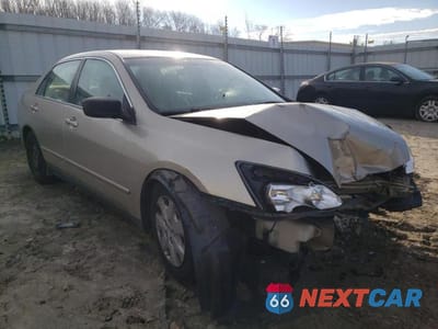 Czwarte zdjęcie samochodu z boku: 2003 HONDA ACCORD LX VIN:3HGCM56373G710515 - miniatura