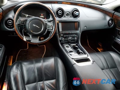 Zdjęcie 8 z 12 samochodu: 2015 JAGUAR XJ VIN:SAJWJ1CD7F8V75252 - miniatura