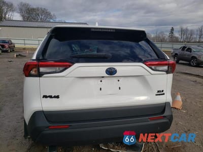 Zdjęcie 6 z 13 samochodu: 2021 TOYOTA RAV4 XLE VIN:4T3R6RFV6MU015309 - miniatura