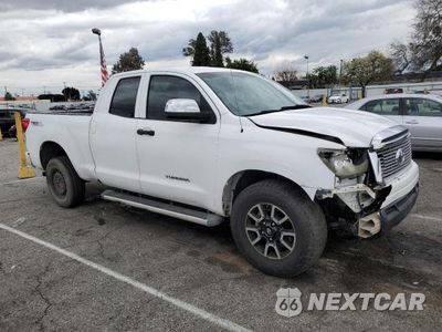 Czwarte zdjęcie samochodu z boku: 2011 TOYOTA TUNDRA DOUBLE CAB SR5 VIN:5TFRM5F1XBX025703 - miniatura