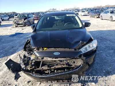 Piąte zdjęcie samochodu w środku: 2015 FORD FOCUS SE VIN:1FADP3K27FL301407 - miniatura