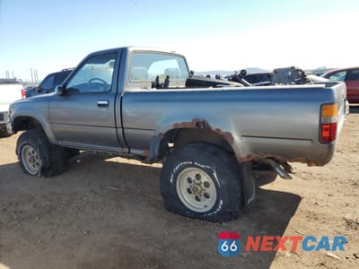 Drugie zdjęcie samochodu z przodu: 1989 TOYOTA PICKUP 1/2 TON SHORT WHEELBASE DLX VIN:JT4VN01DXK2000300 - miniatura