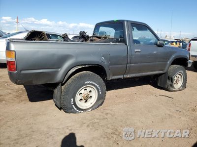 Trzecie zdjęcie samochodu z tyłu: 1989 TOYOTA PICKUP 1/2 TON SHORT WHEELBASE DLX VIN:JT4VN01DXK2000300 - miniatura