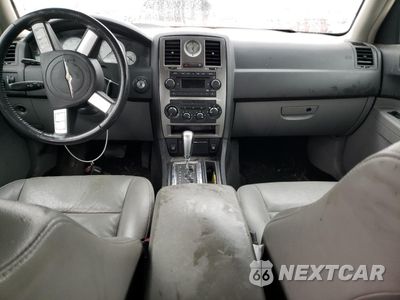 Zdjęcie 8 z 12 samochodu: 2006 CHRYSLER 300 TOURING VIN:2C3KA53G06H122037 - miniatura