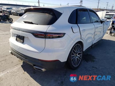 Trzecie zdjęcie samochodu z tyłu: 2021 PORSCHE CAYENNE VIN:WP1AA2AY2MDA07739 - miniatura