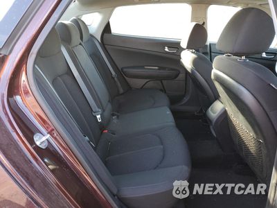 Zdjęcie 10 z 12 samochodu: 2019 KIA OPTIMA LX VIN:5XXGT4L30KG334680 - miniatura