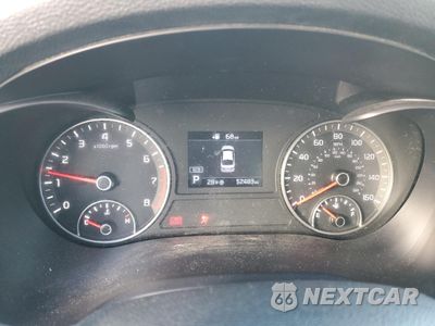 Zdjęcie 9 z 12 samochodu: 2019 KIA OPTIMA LX VIN:5XXGT4L30KG334680 - miniatura