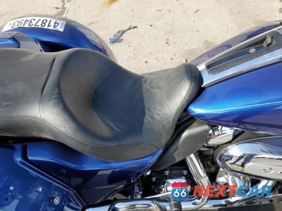 Piąte zdjęcie samochodu w środku: 2017 HARLEY-DAVIDSON FLHTCUTG TRI GLIDE ULTRA VIN:1HD1MAD18HB858557 - miniatura