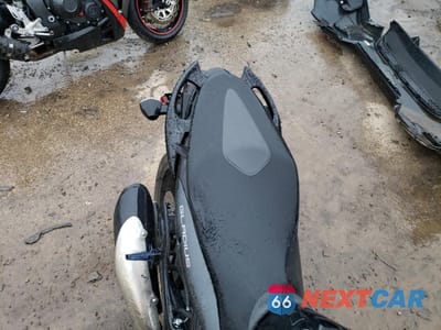 Zdjęcie 6 z 10 samochodu: 2013 SUZUKI SV650 VIN:JS1VP55A1D2100161 - miniatura