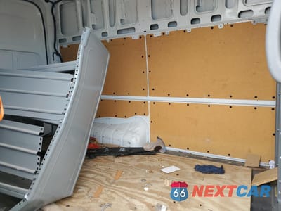 Zdjęcie 10 z 14 samochodu: 2020 NISSAN NV 2500 S VIN:1N6BF0LYXLN810670 - miniatura