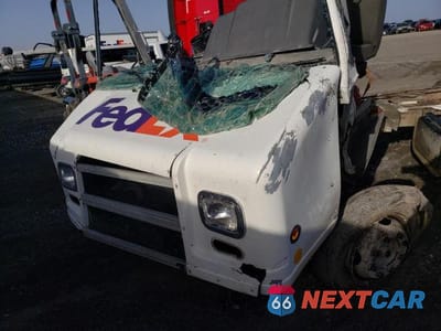 Zdjęcie 11 z 12 samochodu: 1999 FREIGHTLINER CHASSIS M LINE WALK-IN VAN VIN:4UZA4FF45XCA49837 - miniatura