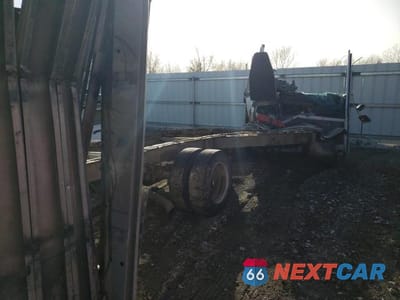 Zdjęcie 10 z 12 samochodu: 1999 FREIGHTLINER CHASSIS M LINE WALK-IN VAN VIN:4UZA4FF45XCA49837 - miniatura