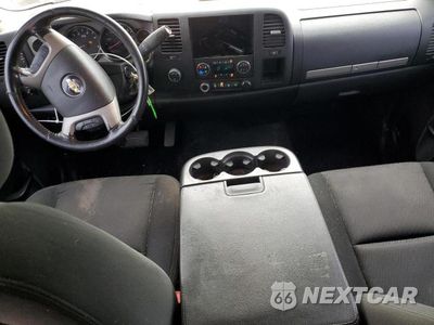 Zdjęcie 8 z 12 samochodu: 2011 CHEVROLET SILVERADO K3500 LT VIN:1GC4K0C84BF140372 - miniatura