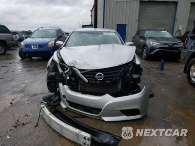 Piąte zdjęcie samochodu w środku: 2017 NISSAN ALTIMA 2.5 VIN:1N4AL3AP2HC284479 - miniatura
