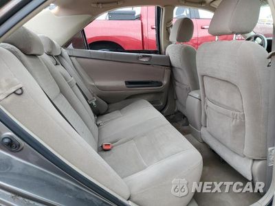 Zdjęcie 10 z 13 samochodu: 2005 TOYOTA CAMRY LE VIN:4T1BE32K55U544211 - miniatura