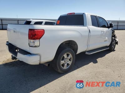 Trzecie zdjęcie samochodu z tyłu: 2013 TOYOTA TUNDRA DOUBLE CAB SR5 VIN:5TFRM5F13DX066886 - miniatura
