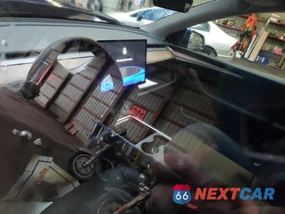 Zdjęcie 9 z 12 samochodu: 2023 TESLA MODEL Y VIN:7SAYGDEE4PF676637 - miniatura