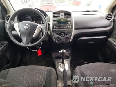 Zdjęcie 8 z 12 samochodu: 2016 NISSAN VERSA S VIN:3N1CN7AP8GL834441 - miniatura