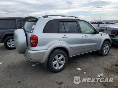 Trzecie zdjęcie samochodu z tyłu: 2005 TOYOTA RAV4 VIN:JTEHD20V250046012 - miniatura