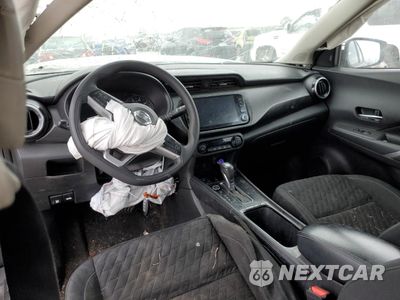 Zdjęcie 8 z 14 samochodu: 2021 NISSAN KICKS SV VIN:3N1CP5CV0ML526945 - miniatura