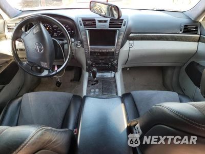 Zdjęcie 8 z 12 samochodu: 2009 LEXUS LS VIN:JTHDL46FX95000517 - miniatura