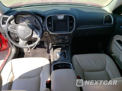 Zdjęcie 8 z 13 samochodu: 2017 CHRYSLER 300 LIMITED VIN:2C3CCAAG6HH596801 - miniatura