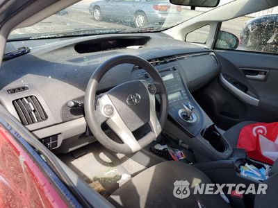 Zdjęcie 8 z 12 samochodu: 2011 TOYOTA PRIUS VIN:JTDKN3DU3B1383213 - miniatura