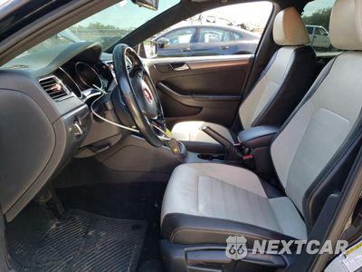 Zdjęcie 7 z 13 samochodu: 2016 VOLKSWAGEN JETTA SPORT VIN:3VWD17AJ6GM304839 - miniatura